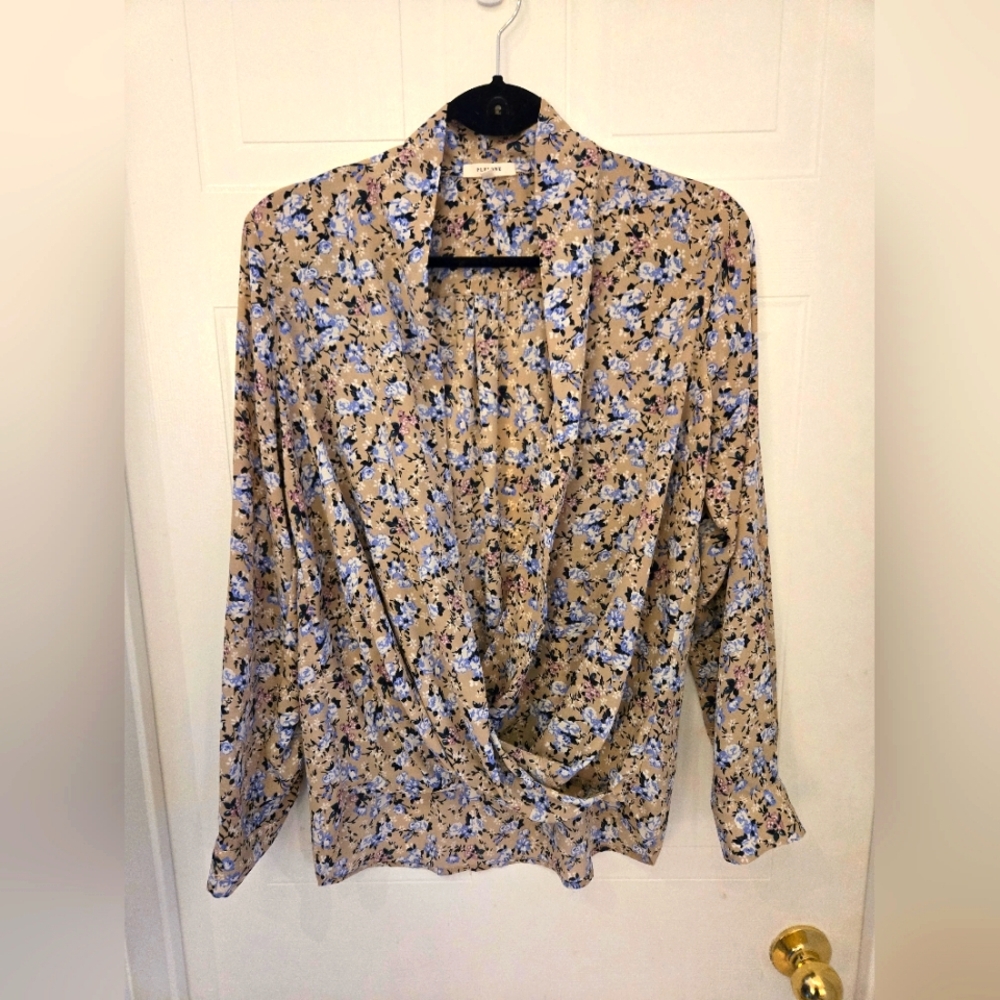 Pelione Medium Floral Wrap Hi Low Women's Top  Blue and Tan
